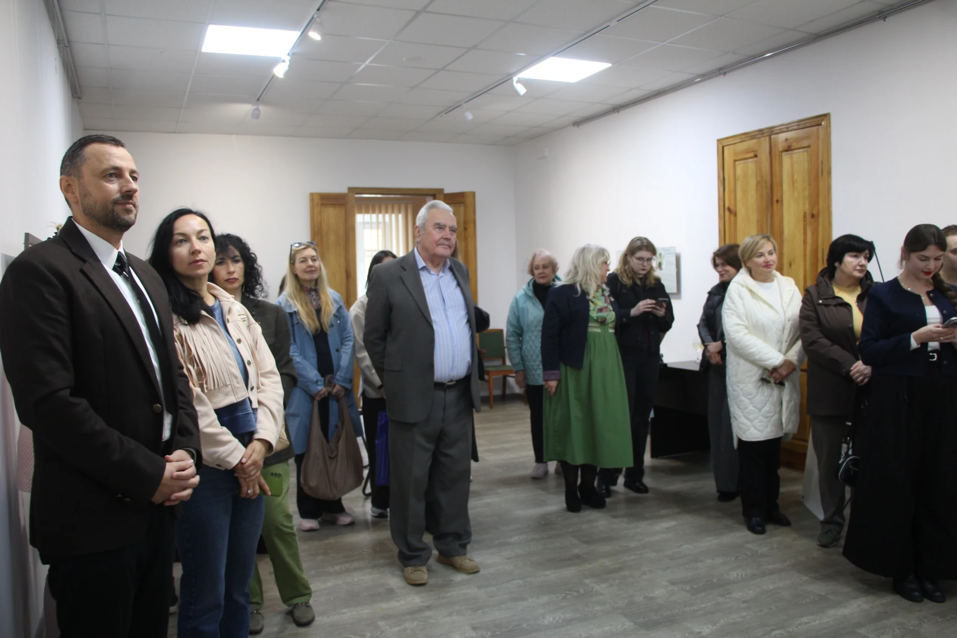 «Дерево життя: текстильний вимір» — у Ніжині відкрилася виставка Євгенії Липовецької
