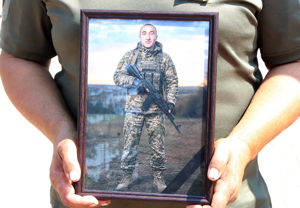 Повернувся додому на щиті: Ніжин провів в останню дорогу Бульду Руслана Володимировича.
