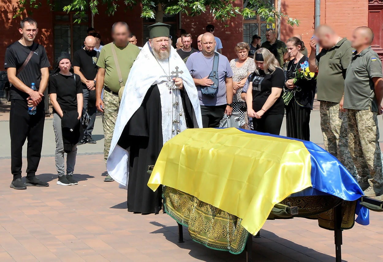Повернувся додому на щиті: Ніжин провів в останню дорогу Бульду Руслана Володимировича.