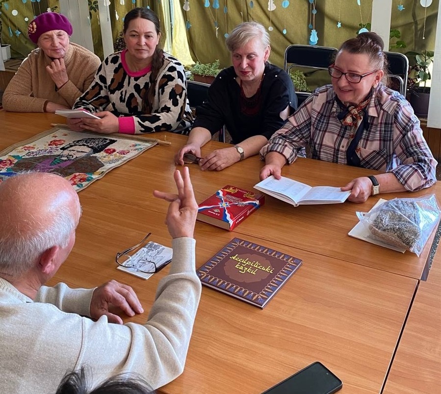 У Ніжинській центральній бібліотеці відбувся теплий діалог поколінь