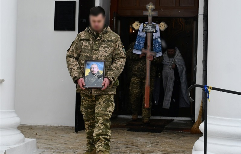 У Ніжині провели в останню путь загиблого воїна Івана Торбу