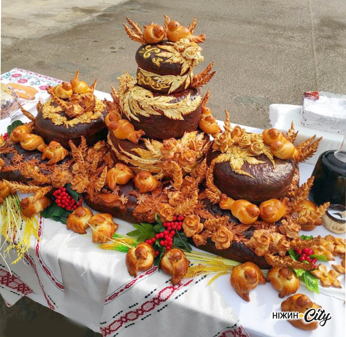 Коровай до Дня міста