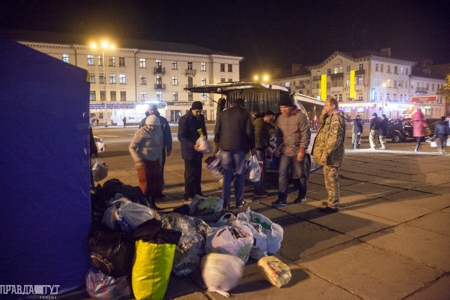 Гуртування ніжинців під час вибухів на артилерійських складах в Ічні
