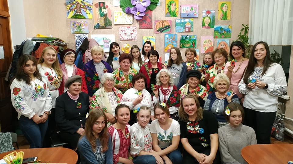 Вечорниці разом з працівниками Ніжинського міського молодіжного центру 