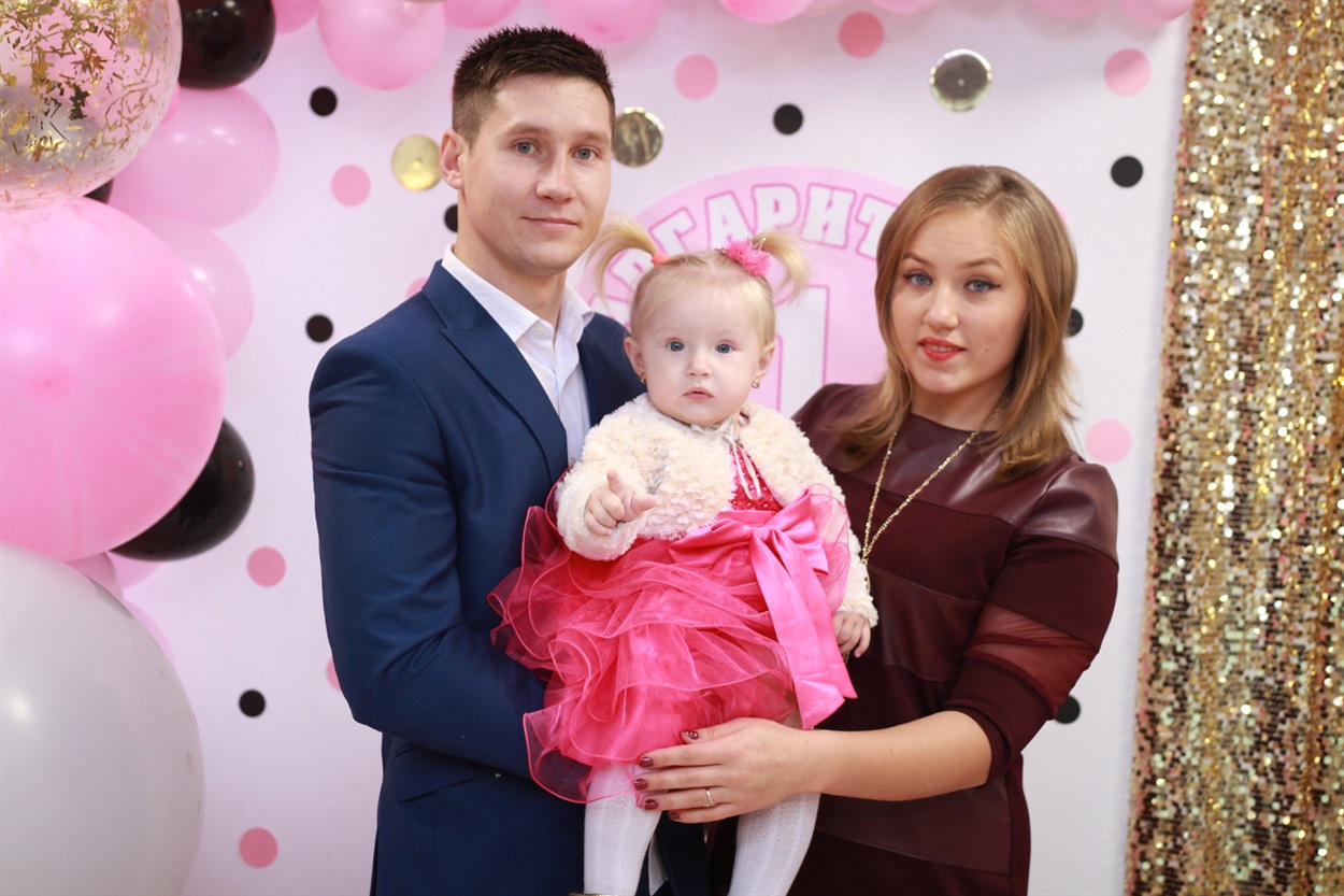 Світлана з чоловіком Євгеном та донечкою Маргариткою