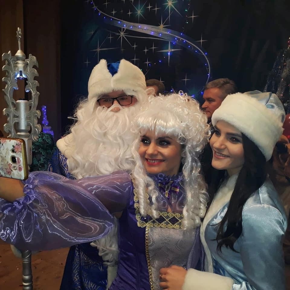  Мама і донька на одній сцені