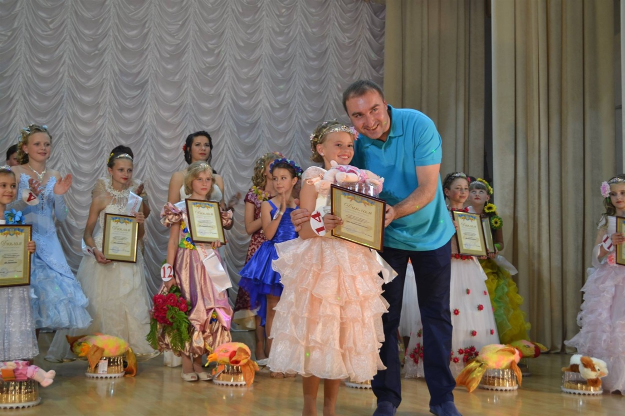 Валерія Гавриленка запрошують у жюрі різноманітних творчих конкурсів міста та району