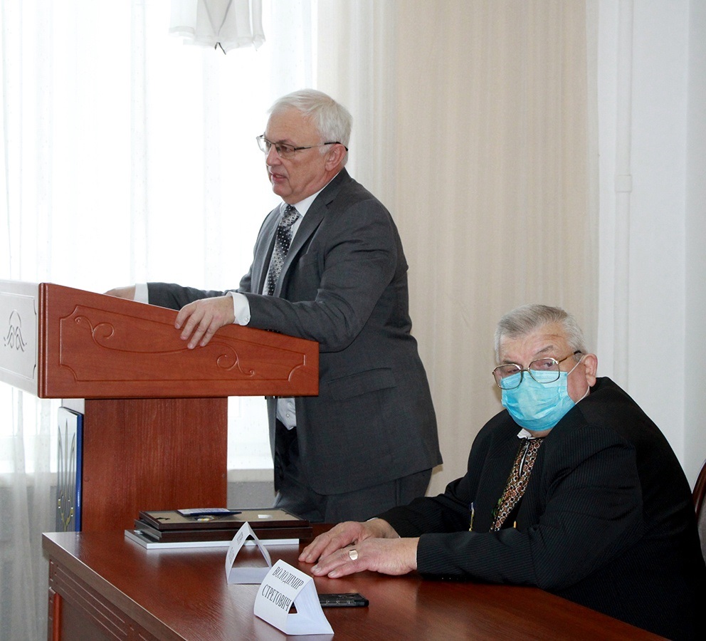 Володимир Стретович на зустрічі з ніжинськими бджолярами
