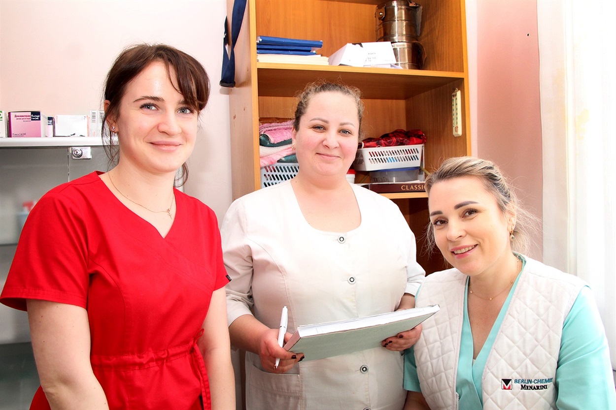 Медсестри неврологічного відділення: Сніжана Семенець,Марина Янченко,  Оксана Гавриленко, 