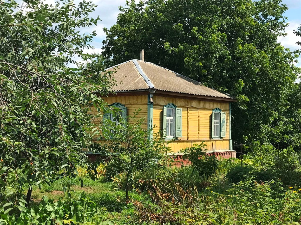 Дерев’яний традиційний будинок орієнтовно середини 20 ст.