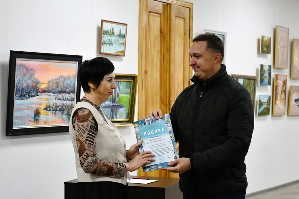 Зустрілися учасники виставки «Ніжин завжди різний». Їх нагородили