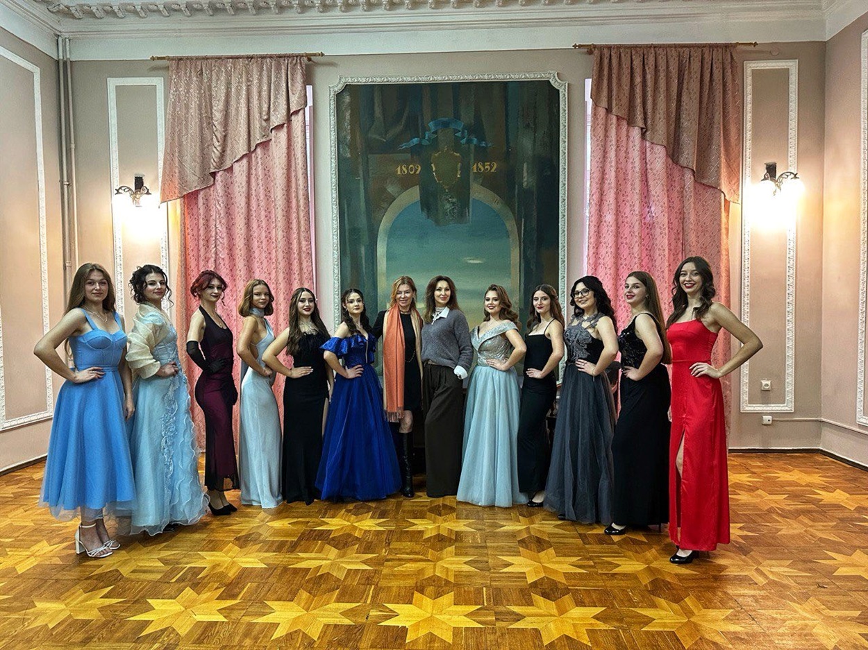 Відбувся конкурс краси, творчості та харизми — «Міс НДУ – Ювілейна осінь 1805–2025»