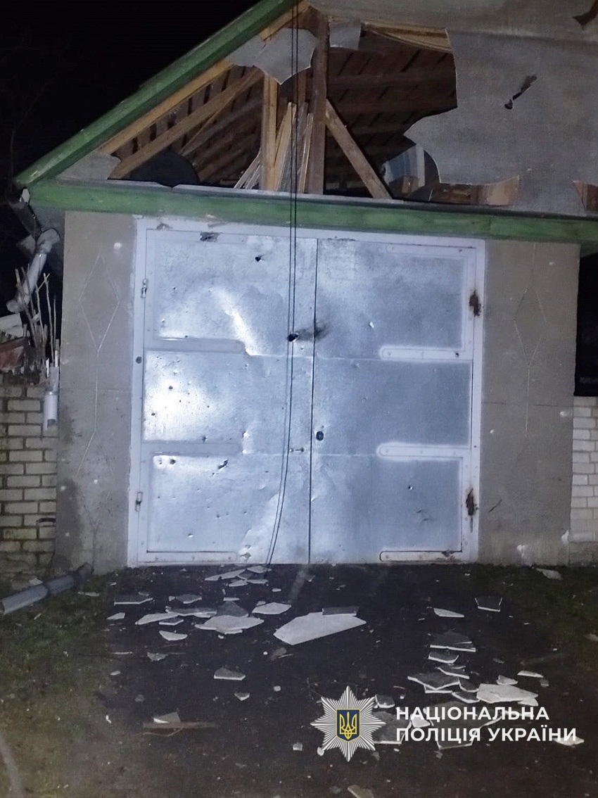 Поліція документує наслідки ворожої атаки по місту Новгород-Сіверський