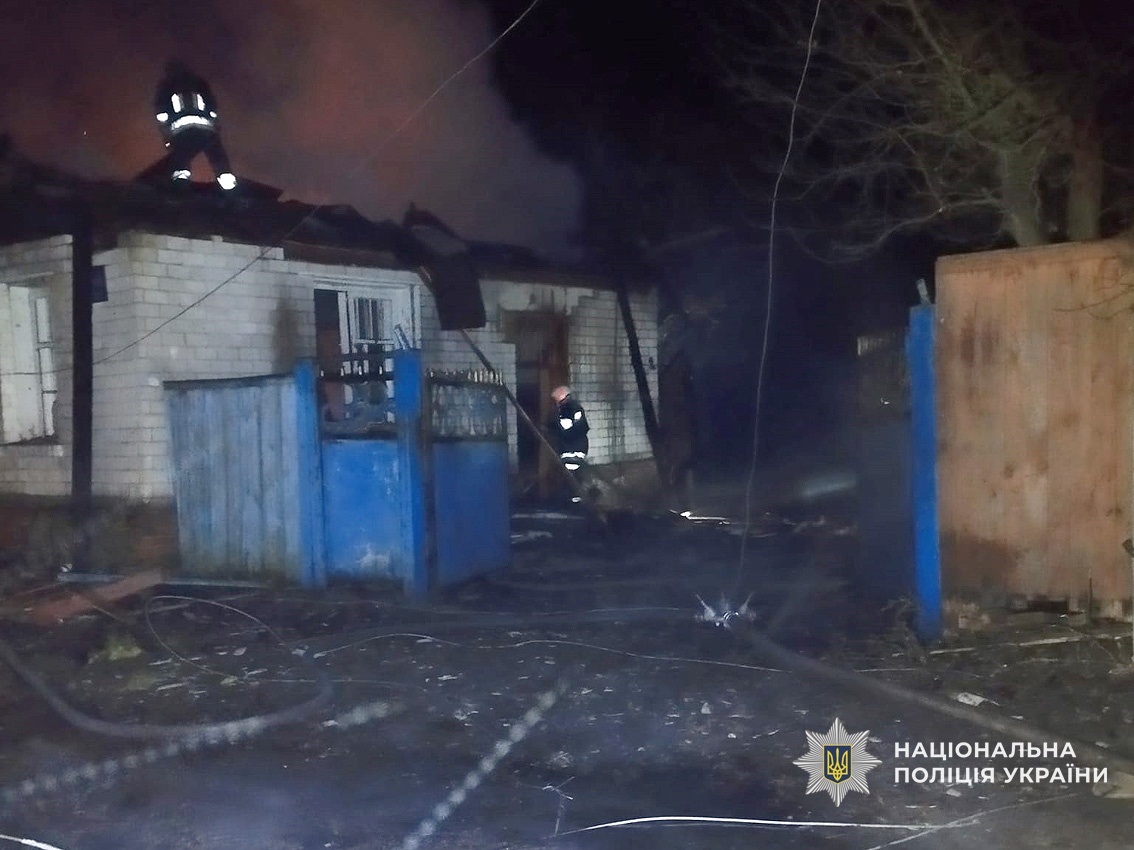 Поліція документує наслідки ворожої атаки по місту Новгород-Сіверський