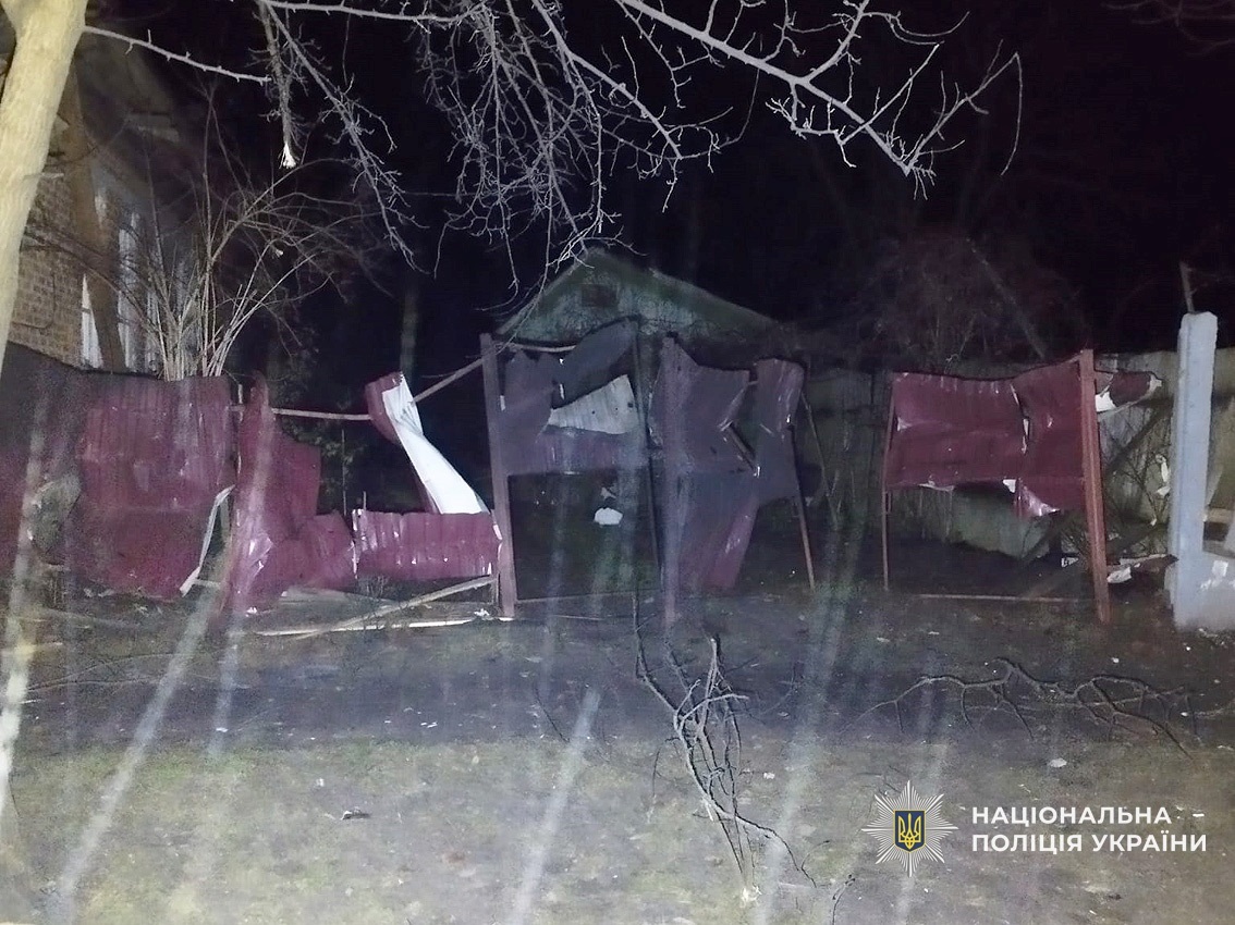 Поліція документує наслідки ворожої атаки по місту Новгород-Сіверський