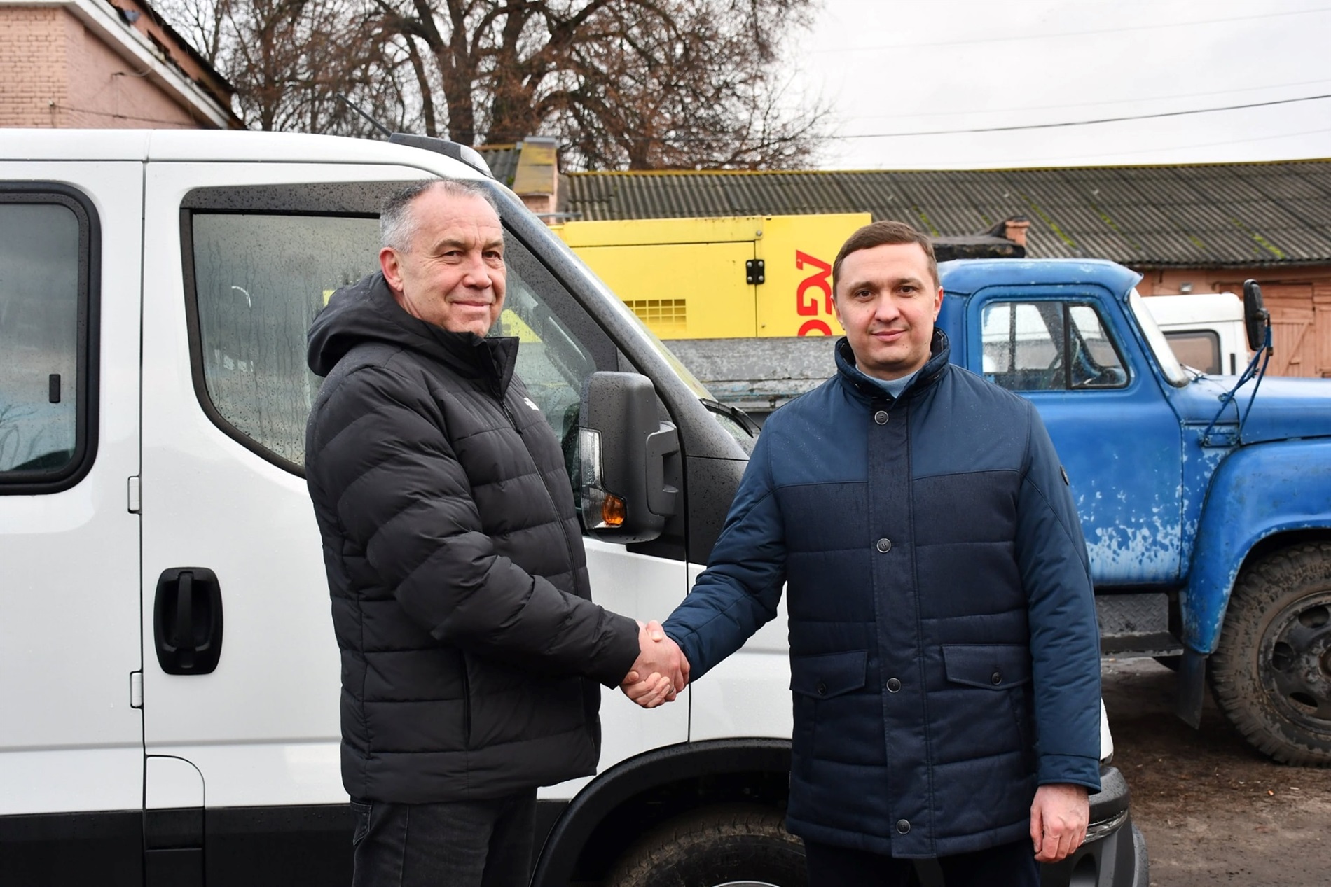 Вольфсбург, німецьке місто-побратим Ніжина, передав нашій громаді нові транспортні засоби