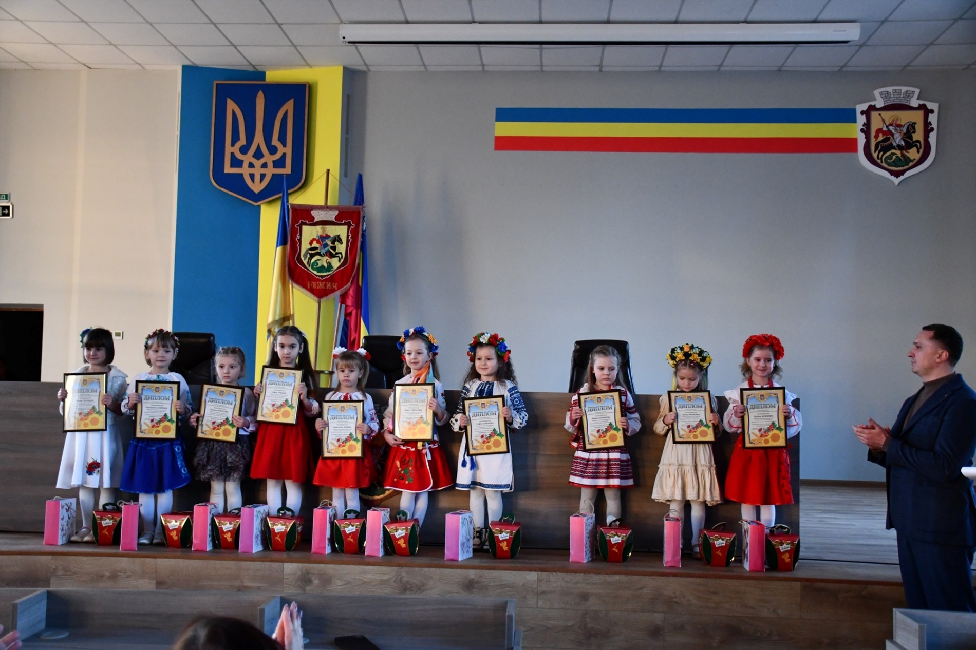 У Ніжині відзначили обдаровану молодь
