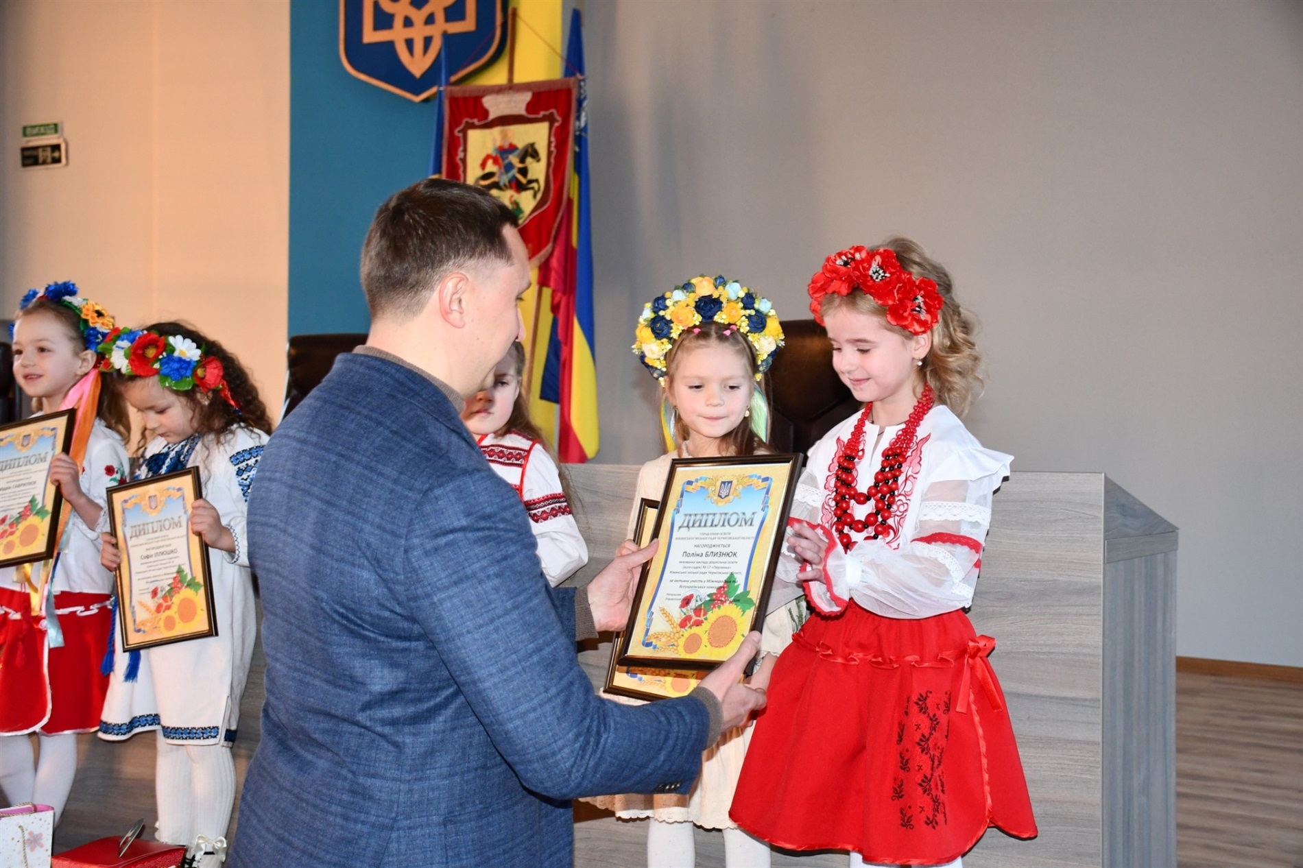 У Ніжині відзначили обдаровану молодь