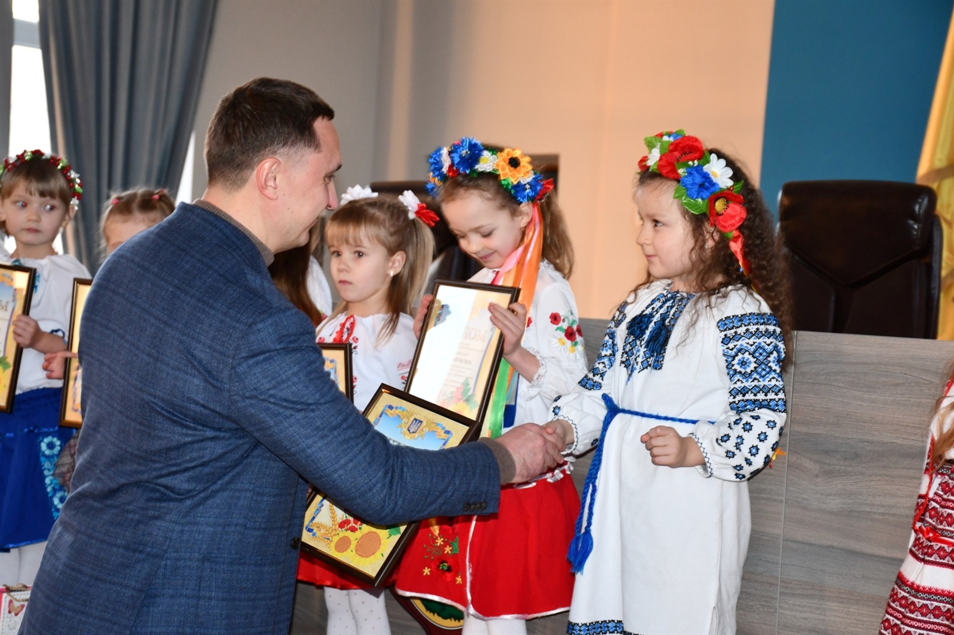 У Ніжині відзначили обдаровану молодь