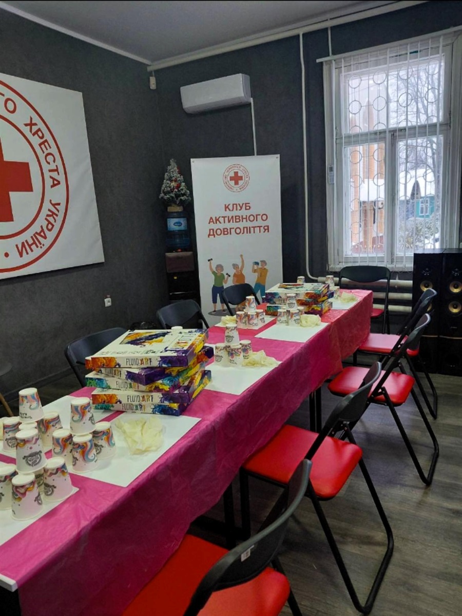 Флюїд-арт у Клубі активного довголіття