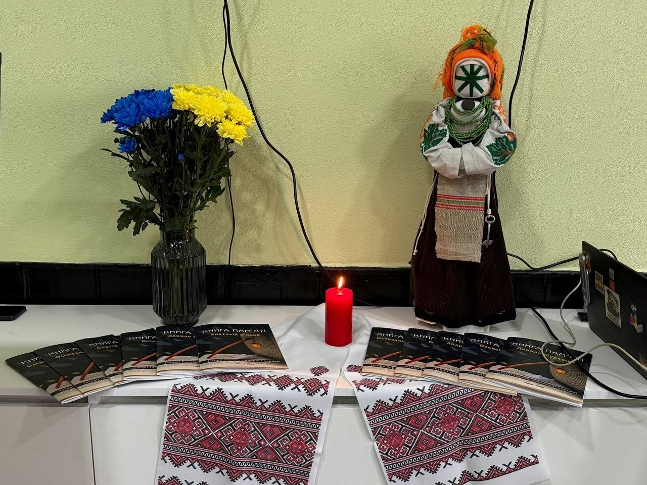 У ВЕТЕРАНСЬКОМУ ПРОСТОРІ «НЕЗЛАМНІ» ПИШУТЬ ІСТОРІЇ ЗАГИБЛИХ ГЕРОЇВ, РОЗКАЗАНІ ЇХНІМИ РІДНИМИ