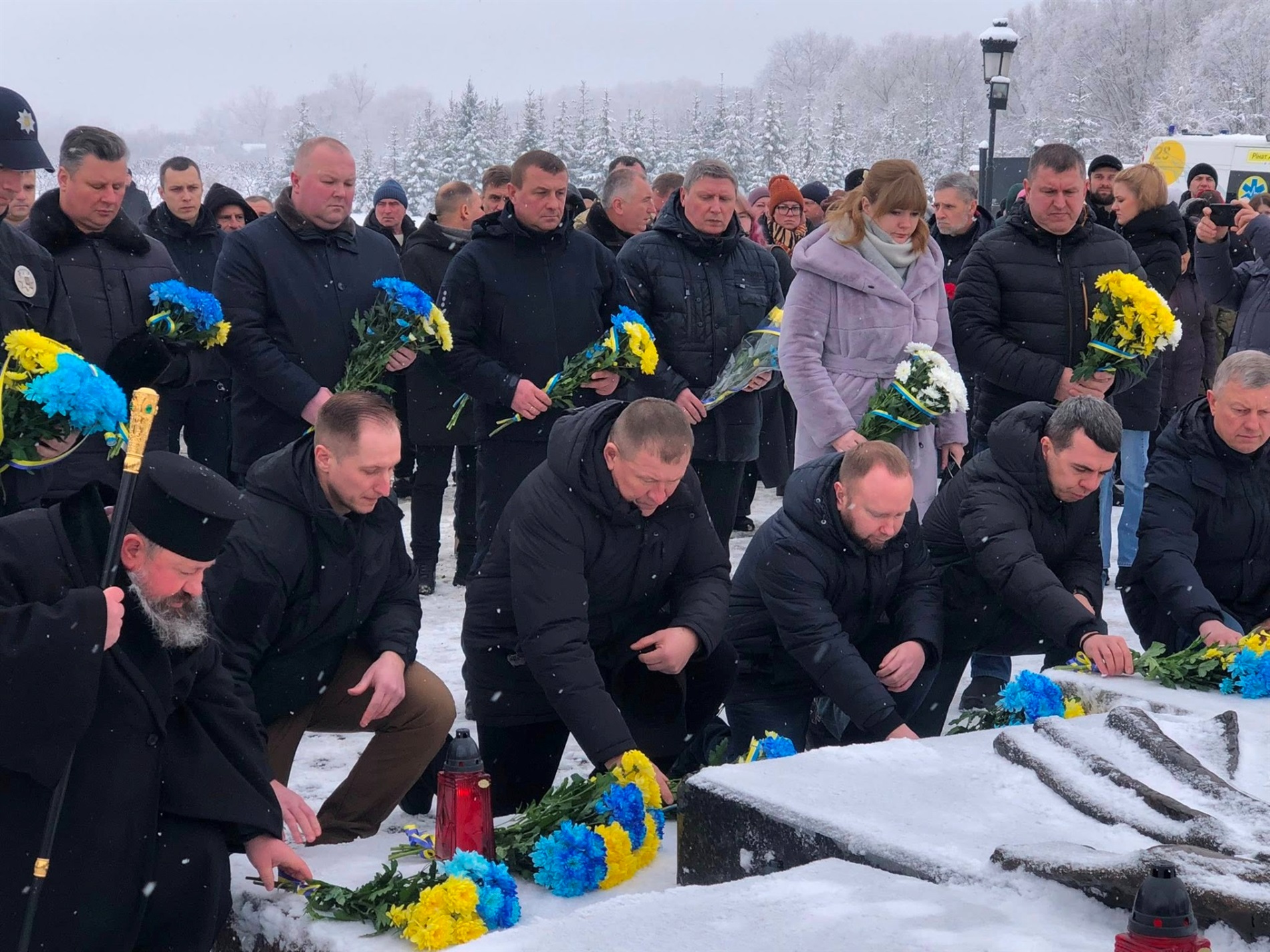 У Крутах вшанували героїв легендарного бою