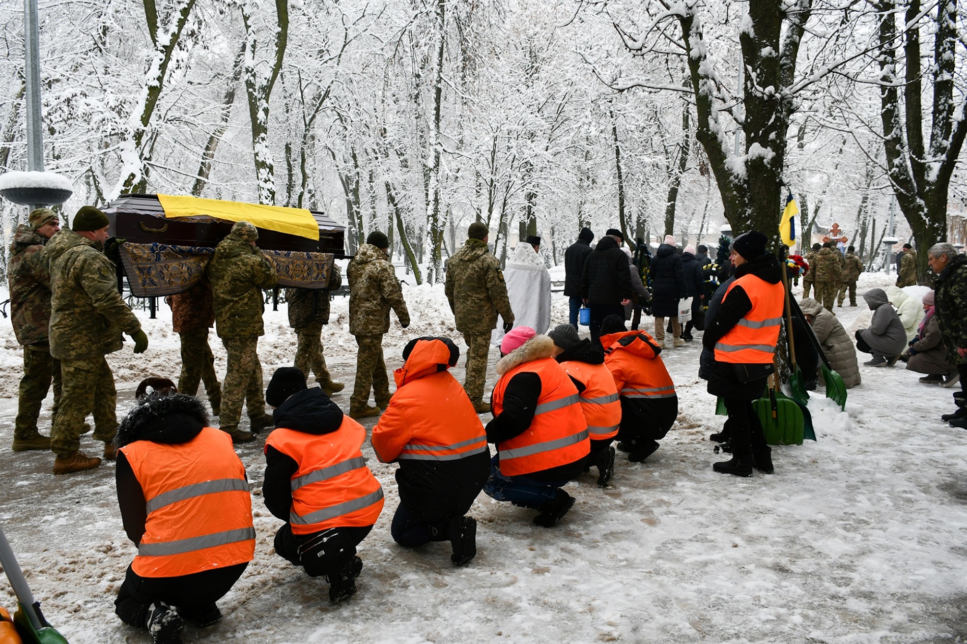 У Ніжині провели в останню путь загиблого воїна Івана Торбу