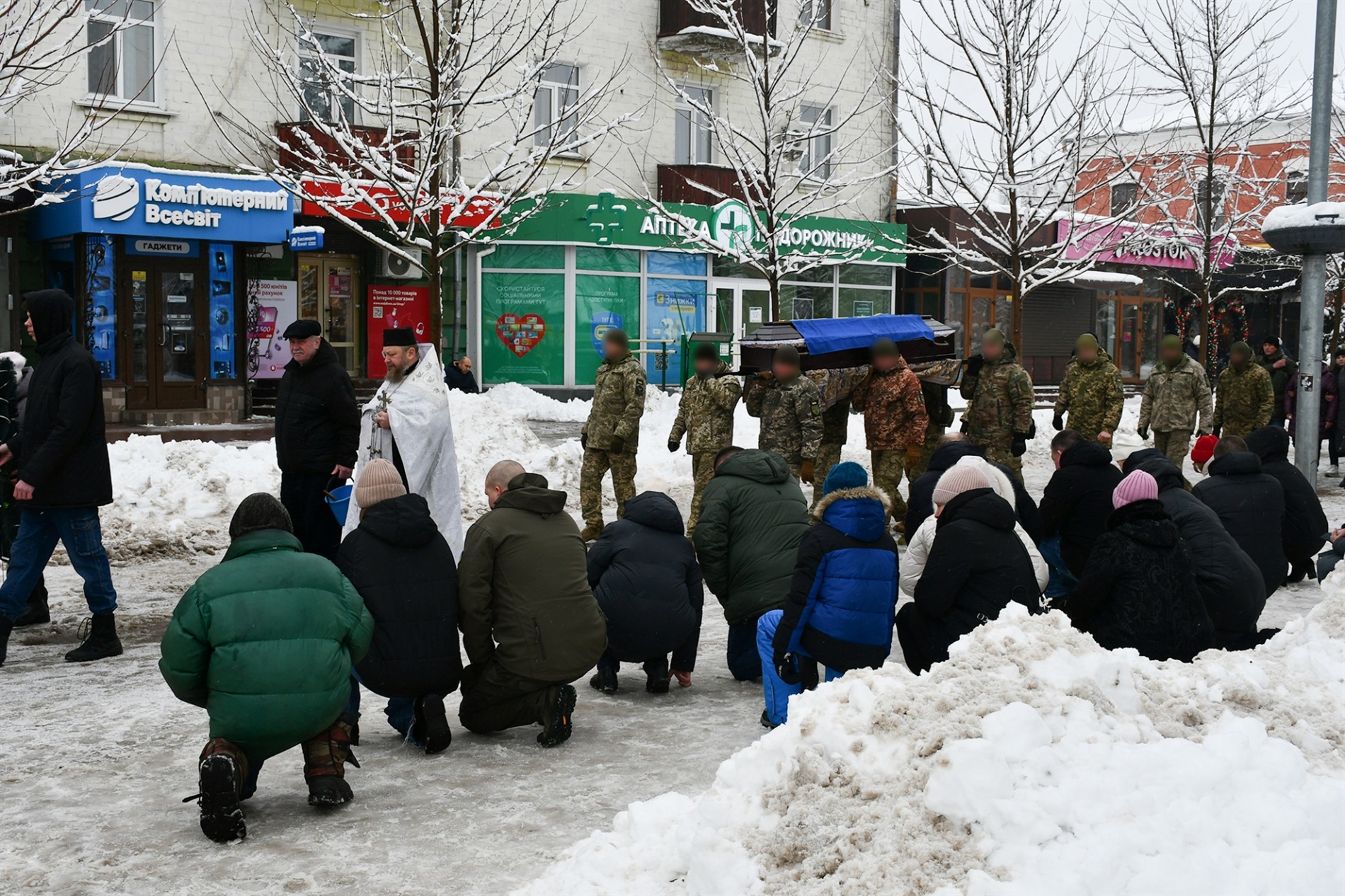 У Ніжині провели в останню путь загиблого воїна Івана Торбу