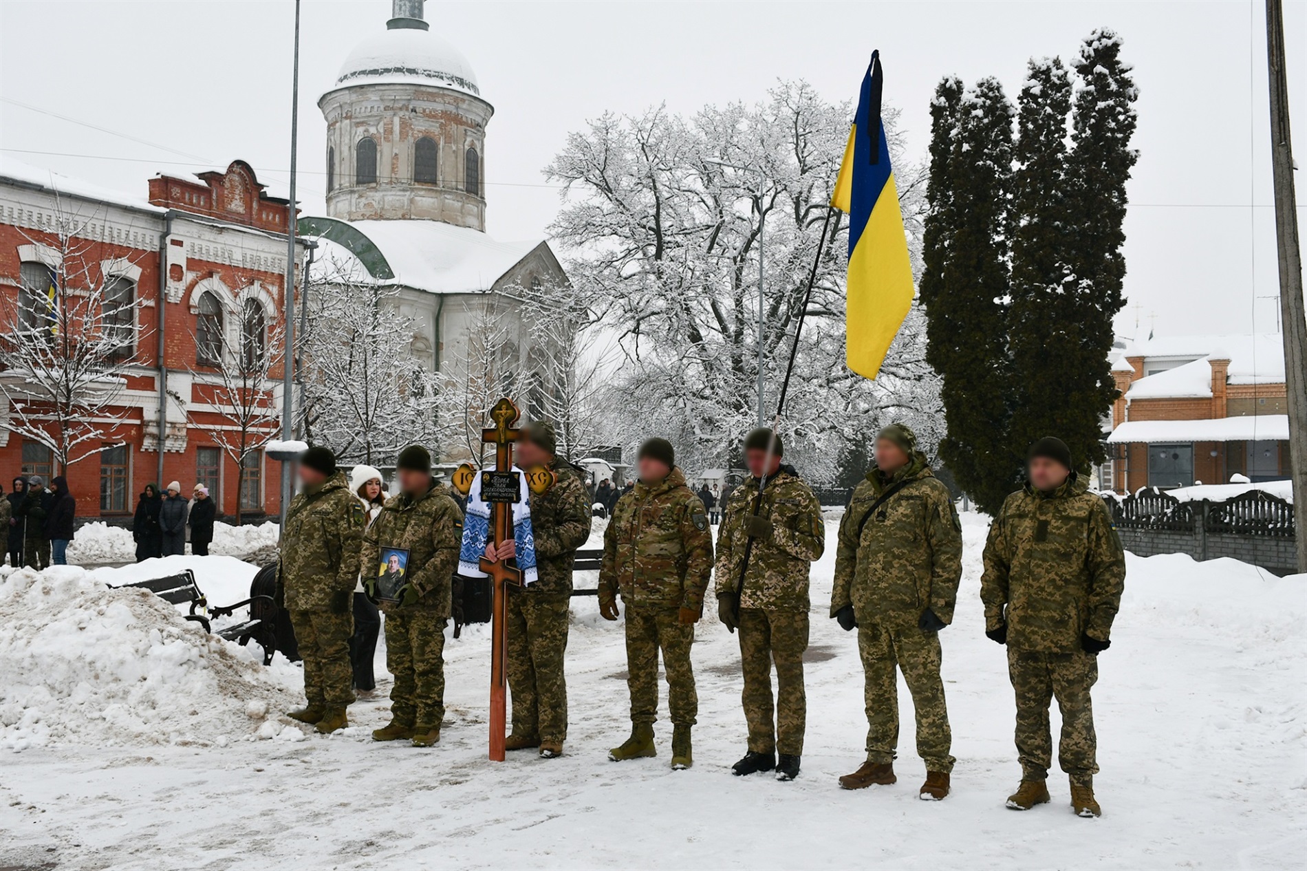 У Ніжині провели в останню путь загиблого воїна Івана Торбу