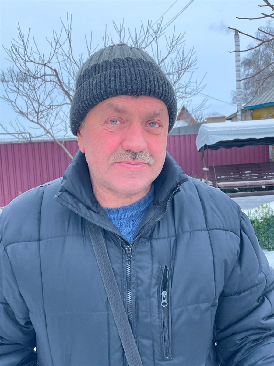 Під ударами шахедів: понівечені будівлі, всіяні уламками подвір'я, загибла худоба