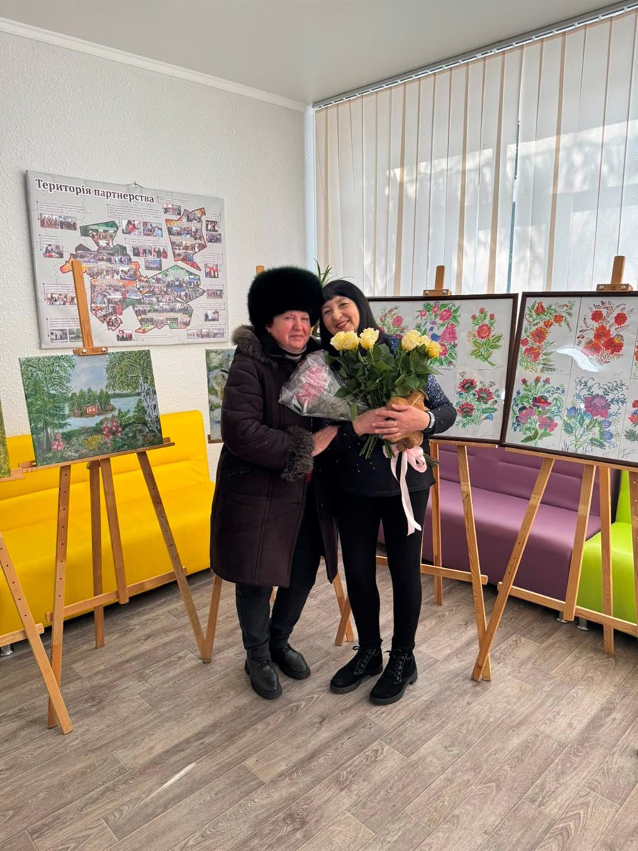 «Людина може все!» Творча виставка Лідії Деркач у соціальному хабі