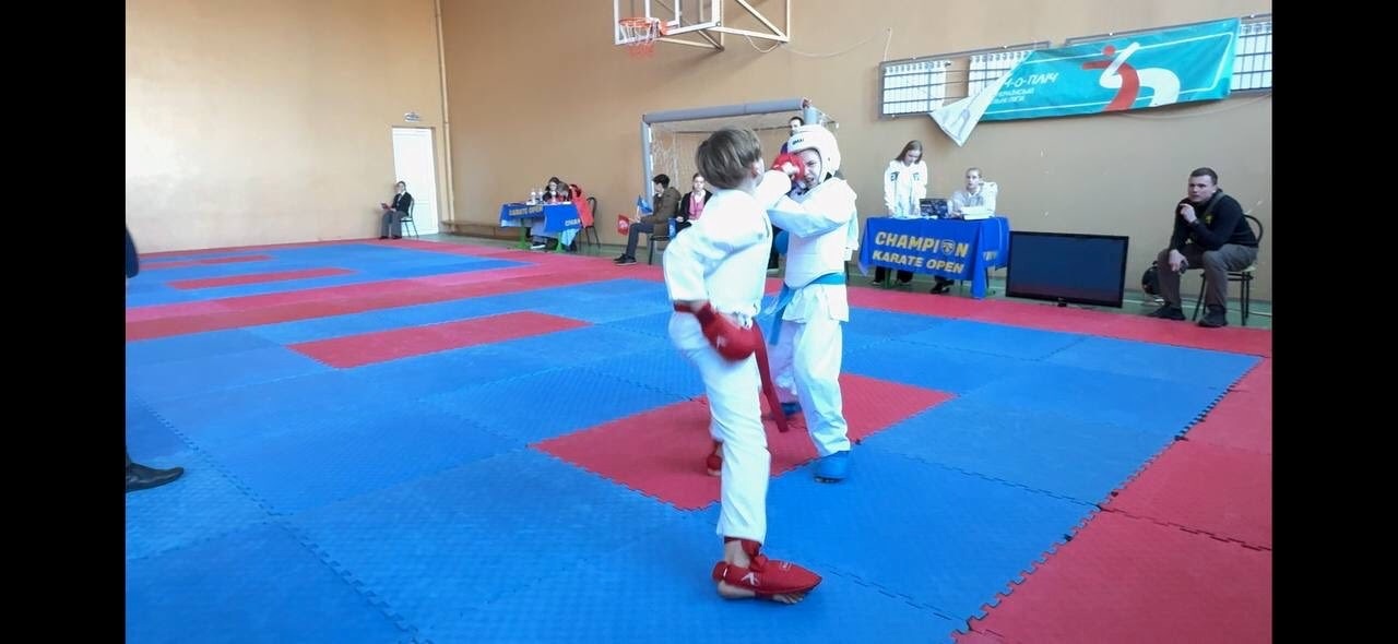 Два дні — два турніри