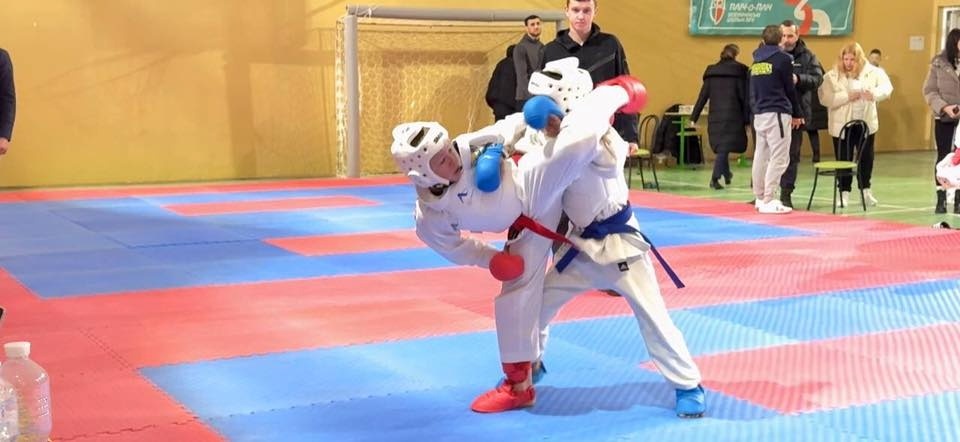 Два дні — два турніри