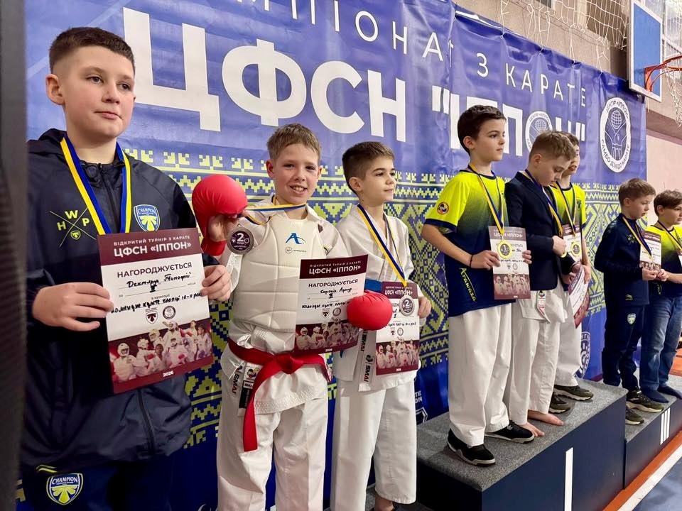 Два дні — два турніри