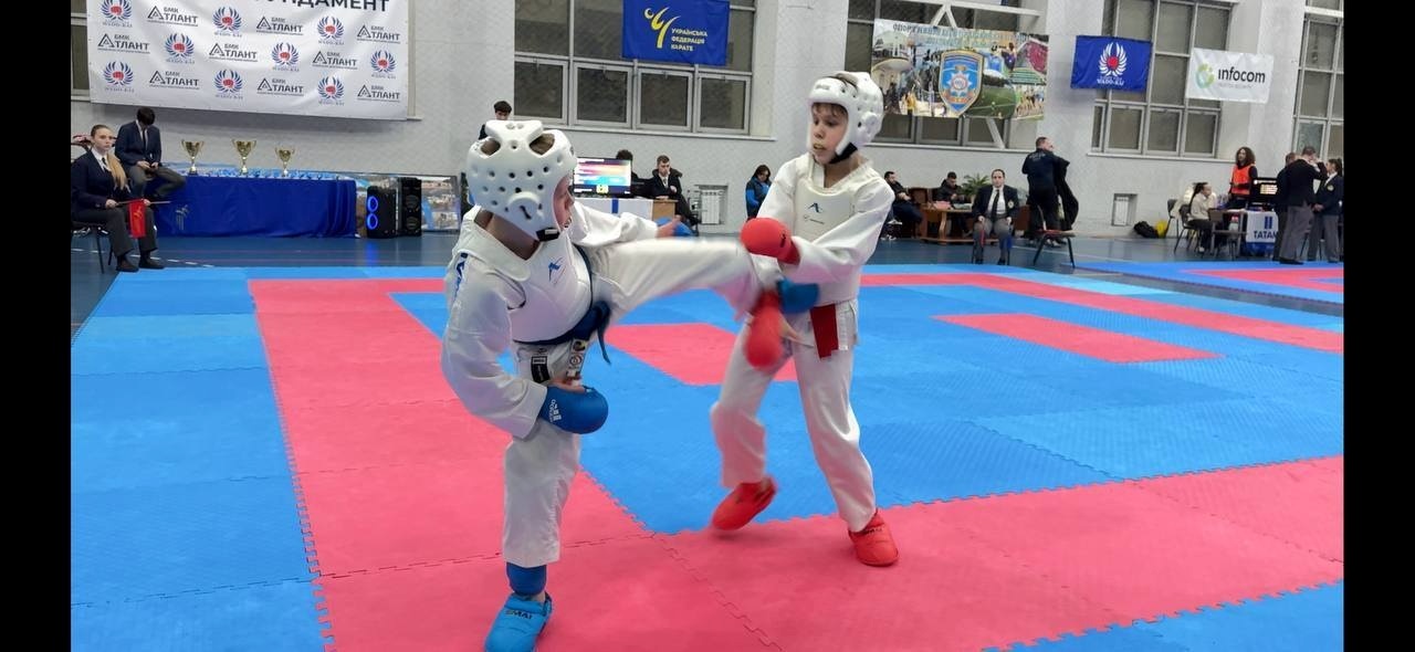 Два дні — два турніри