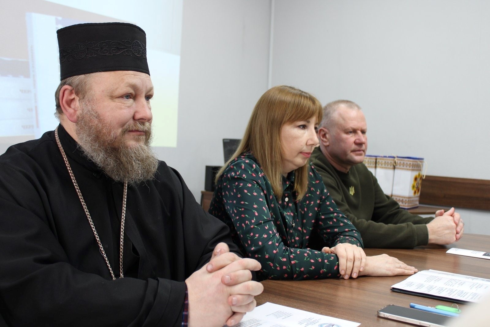 МОЛИТВА, ЩО ЄДНАЄ: СТУДЕНТИ, ВОЇНИ, ОСВІТЯНИ
