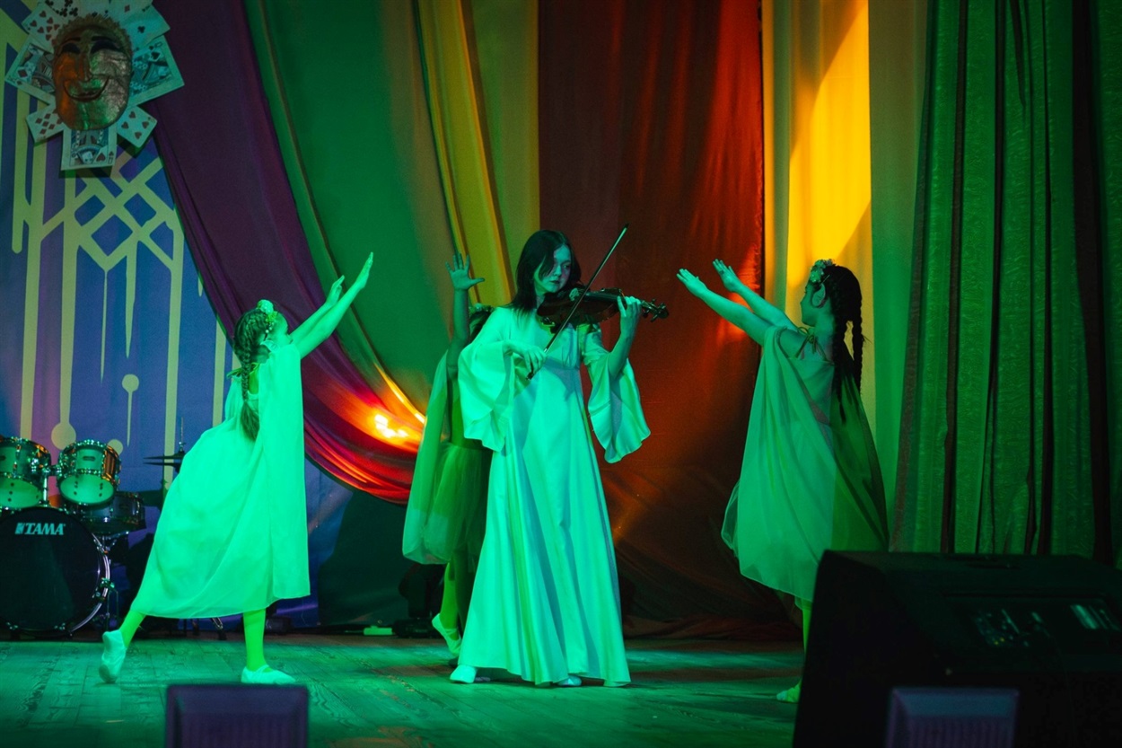 "Один день - 100 емоцій"