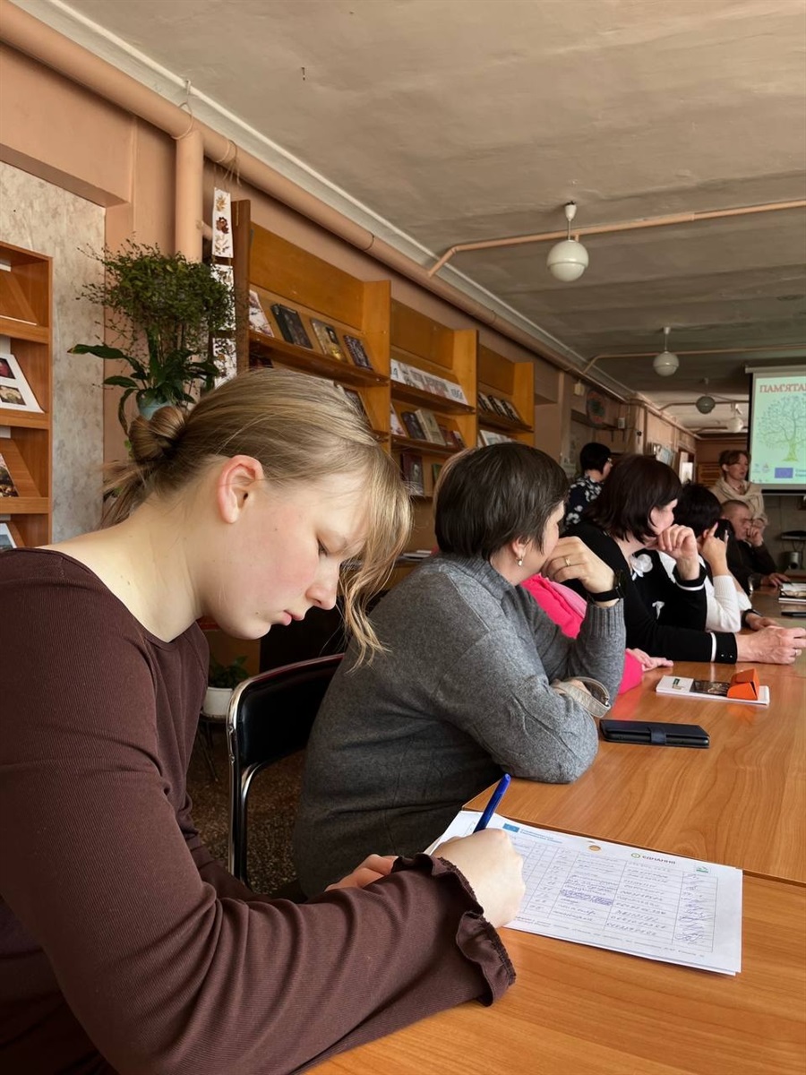 У Ніжинській центральній бібліотеці відбувся теплий діалог поколінь