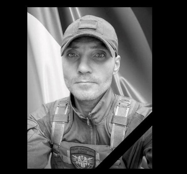 Ніжинська громада провела в останній шлях захисника України - Романа Шостака