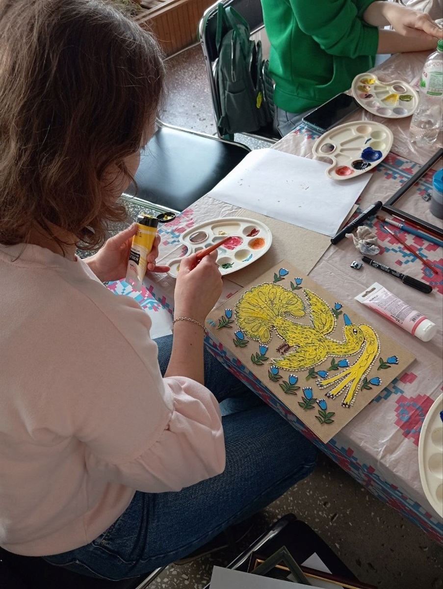 У вирі творчих подій і нових історій. Малювали на склі 