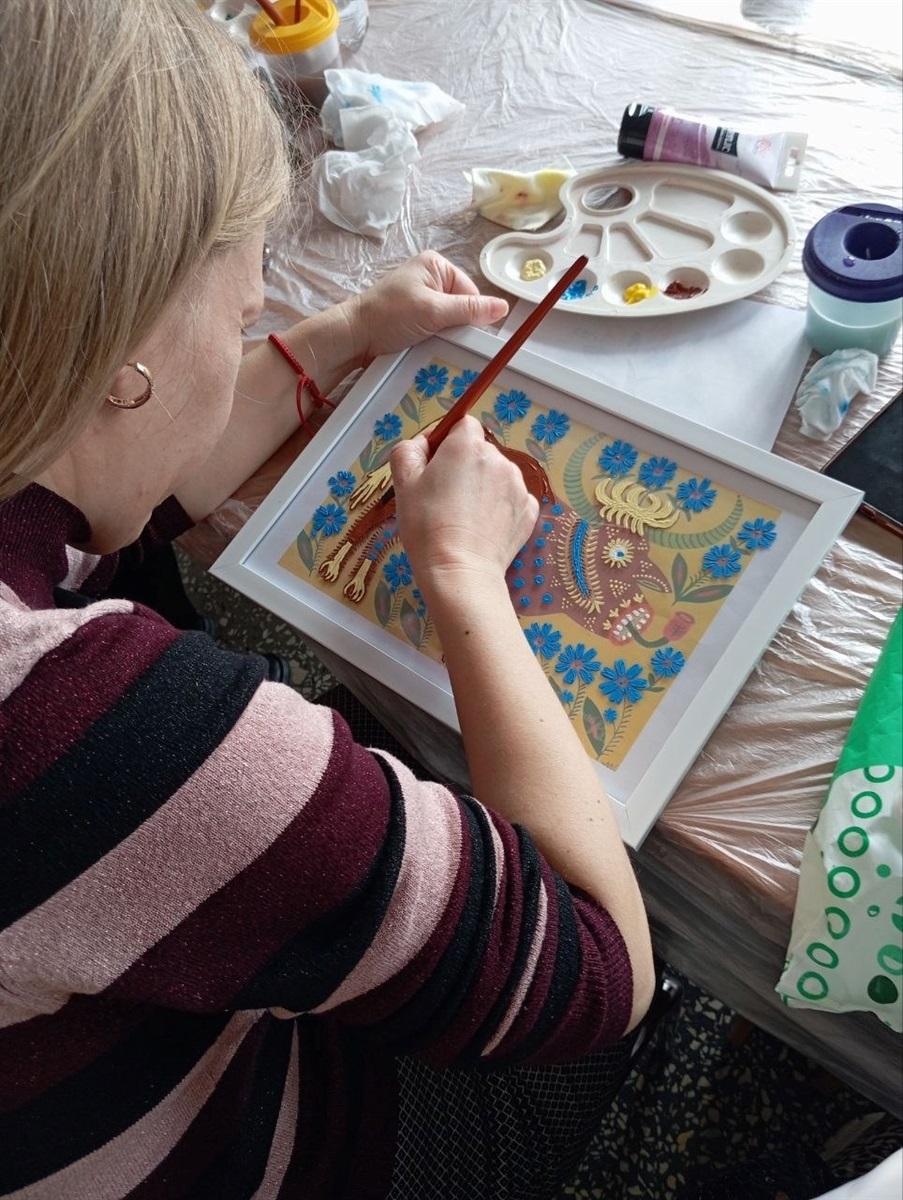 У вирі творчих подій і нових історій. Малювали на склі 