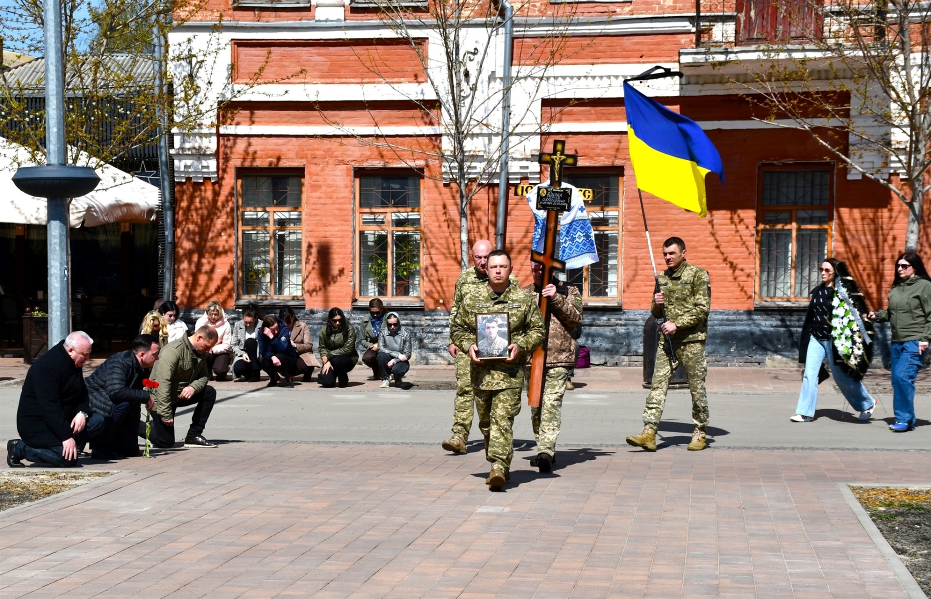 Ніжинська громада попрощалася із загиблим воїном Сергієм Дирдою