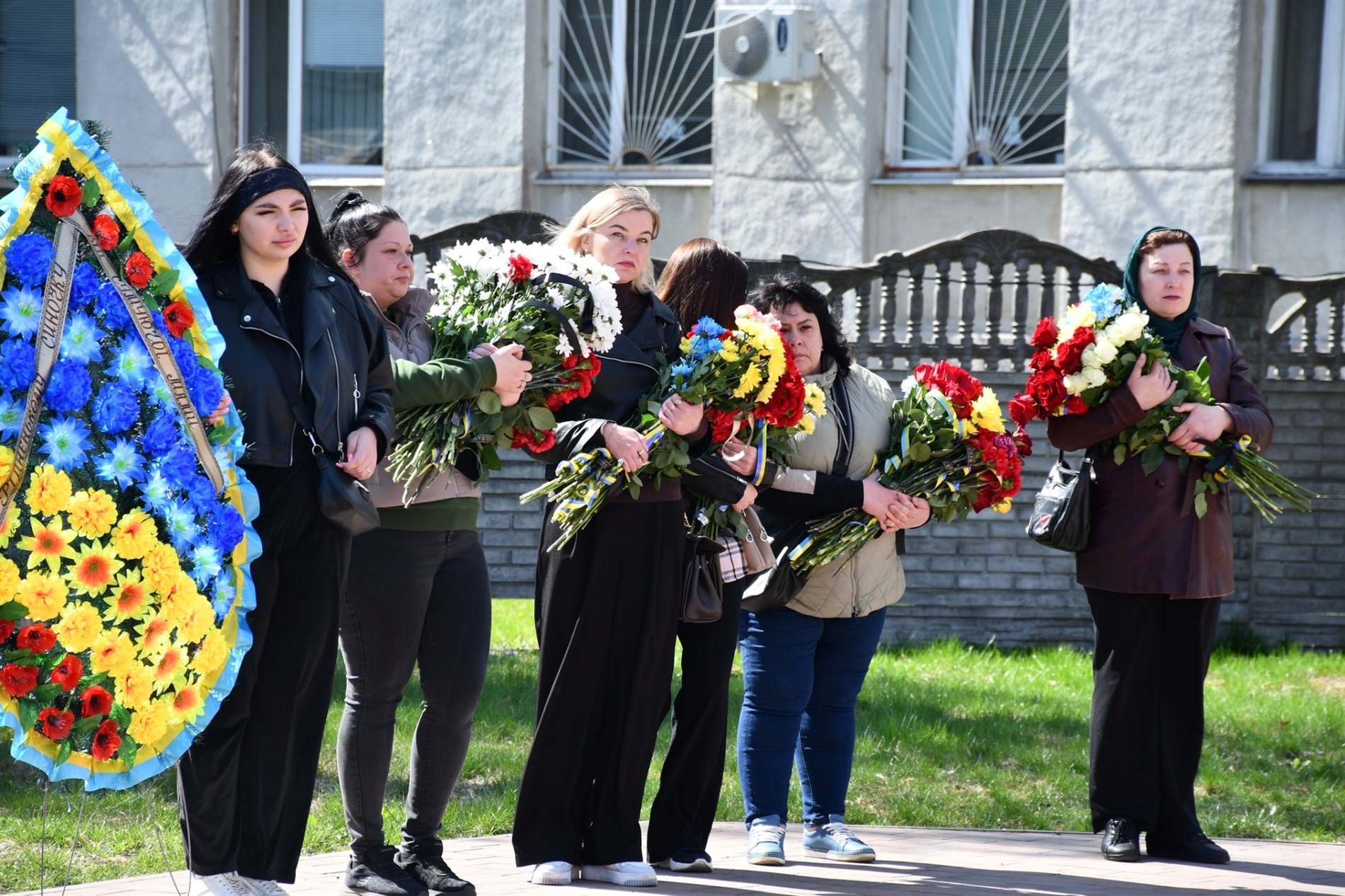 Ніжинська громада попрощалася із загиблим воїном Сергієм Дирдою