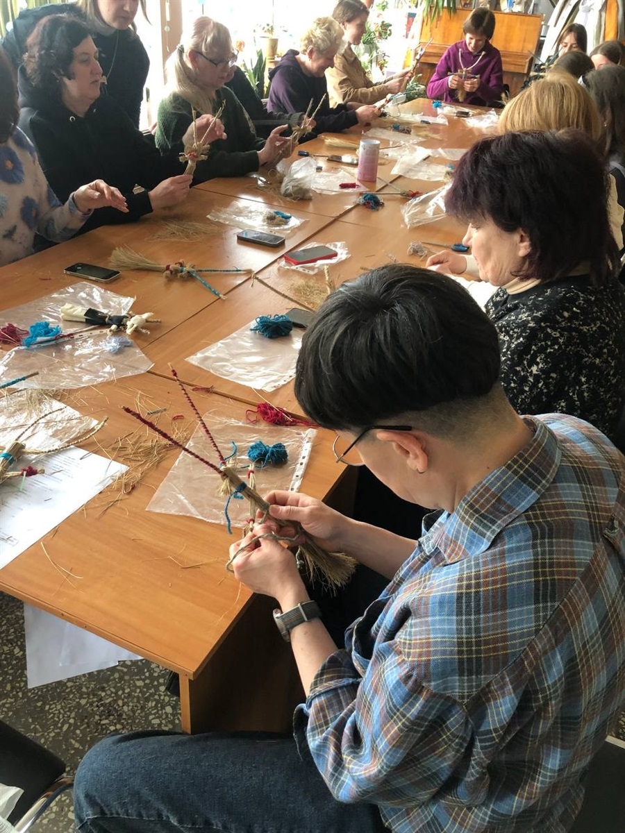 У бібліотеці створювали оберіг своїми руками