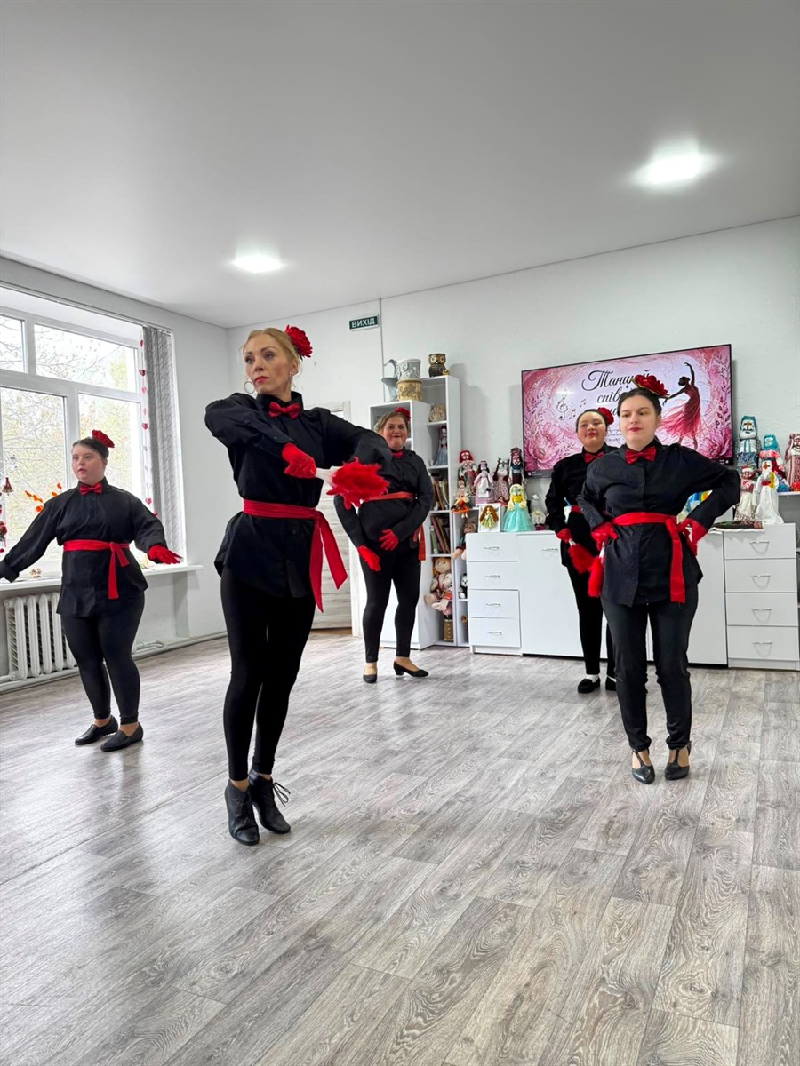 В терцентрі відбувся яскравий захід до Міжнародного дня танцю «Танцюй, співай, живи!»