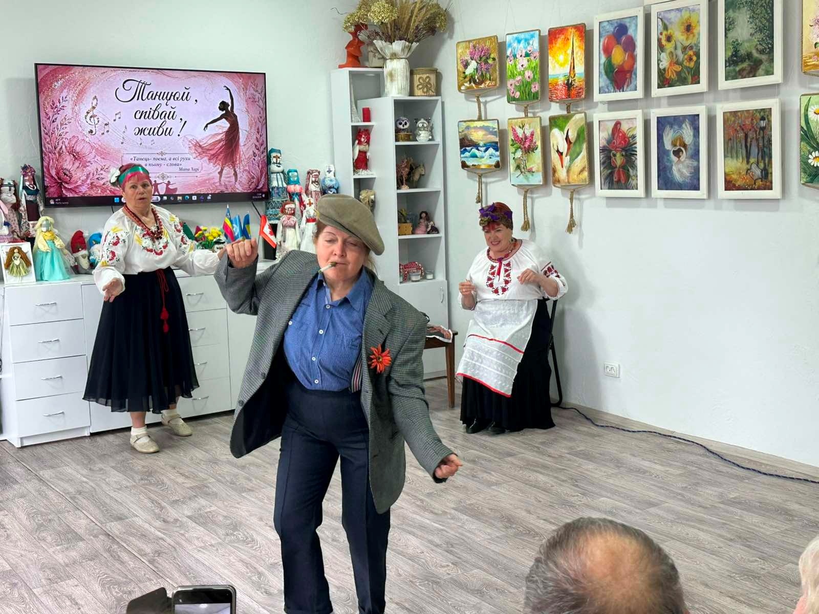 В терцентрі відбувся яскравий захід до Міжнародного дня танцю «Танцюй, співай, живи!»