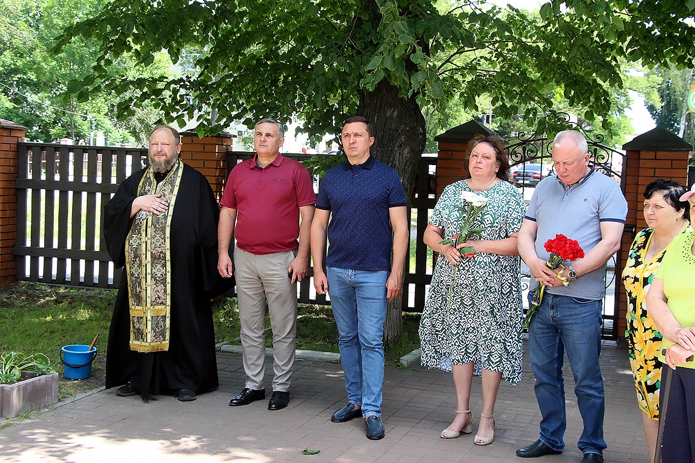 Ще одна стела Пам'яті в гімназії № 10 . Світла пам'ять нашим Захисникам!