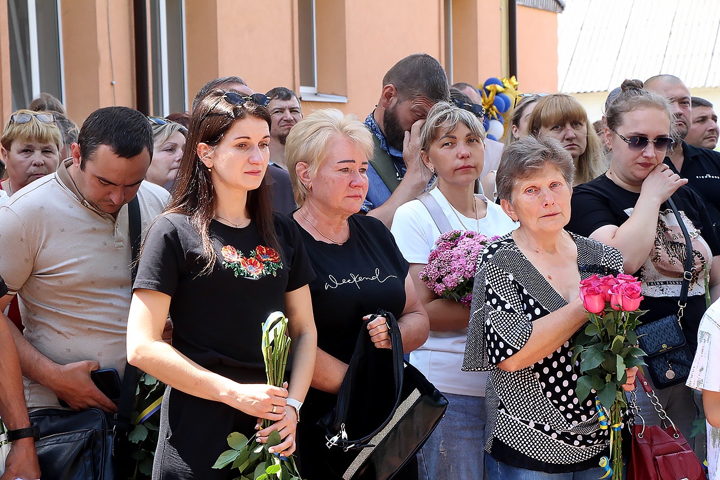 Ще одна стела Пам'яті в гімназії № 10 . Світла пам'ять нашим Захисникам!