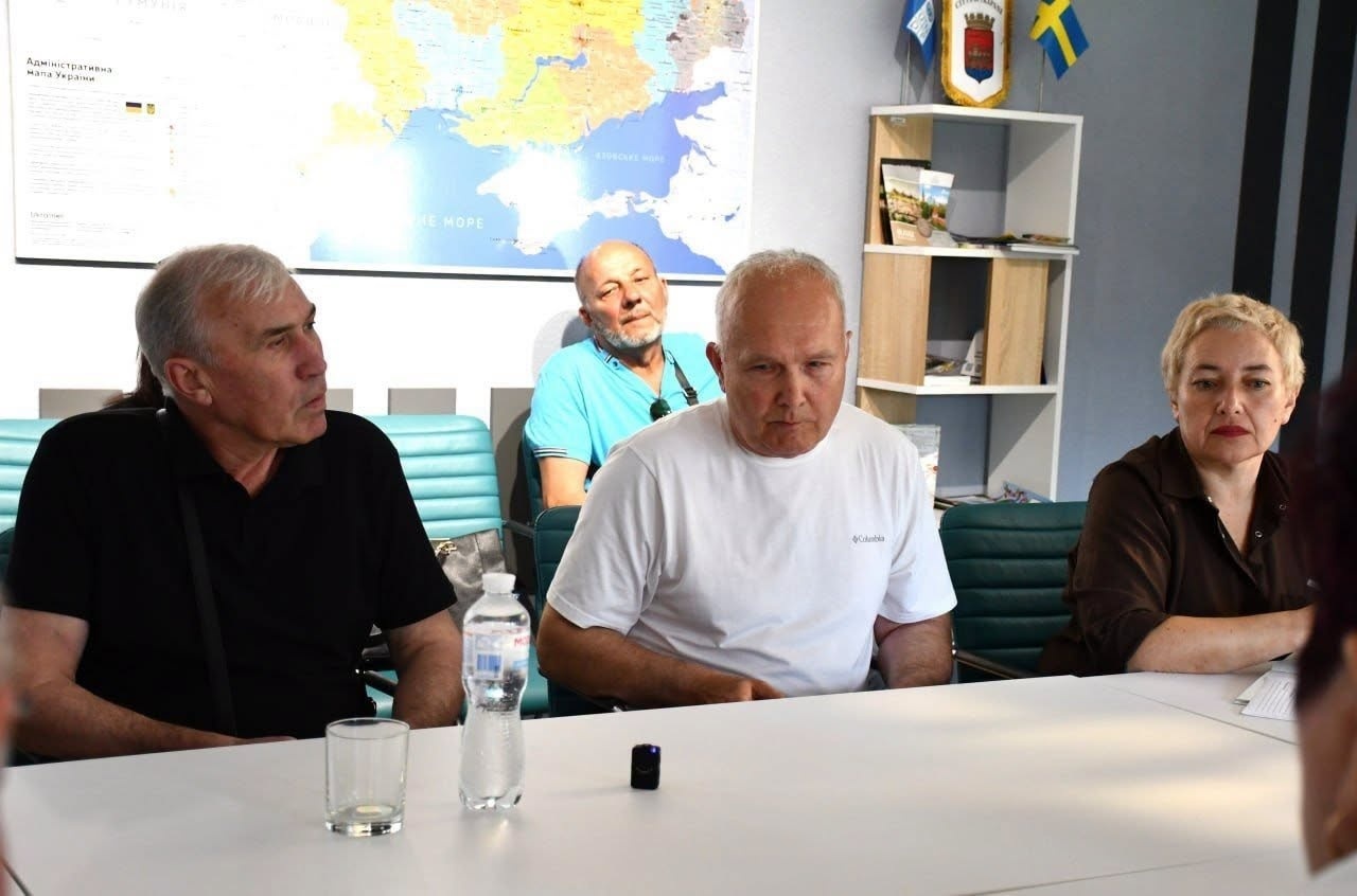 Від освітянських проблем до вирішення соціальних питань та благоустрою...