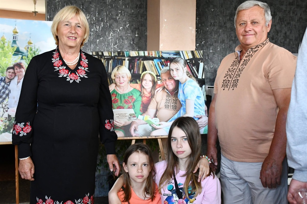 Фотовиставка «Єдність поколінь»: пам'ять, традиції, майбутнє
